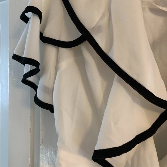 Silky Crop Top - Picture 2 of 4